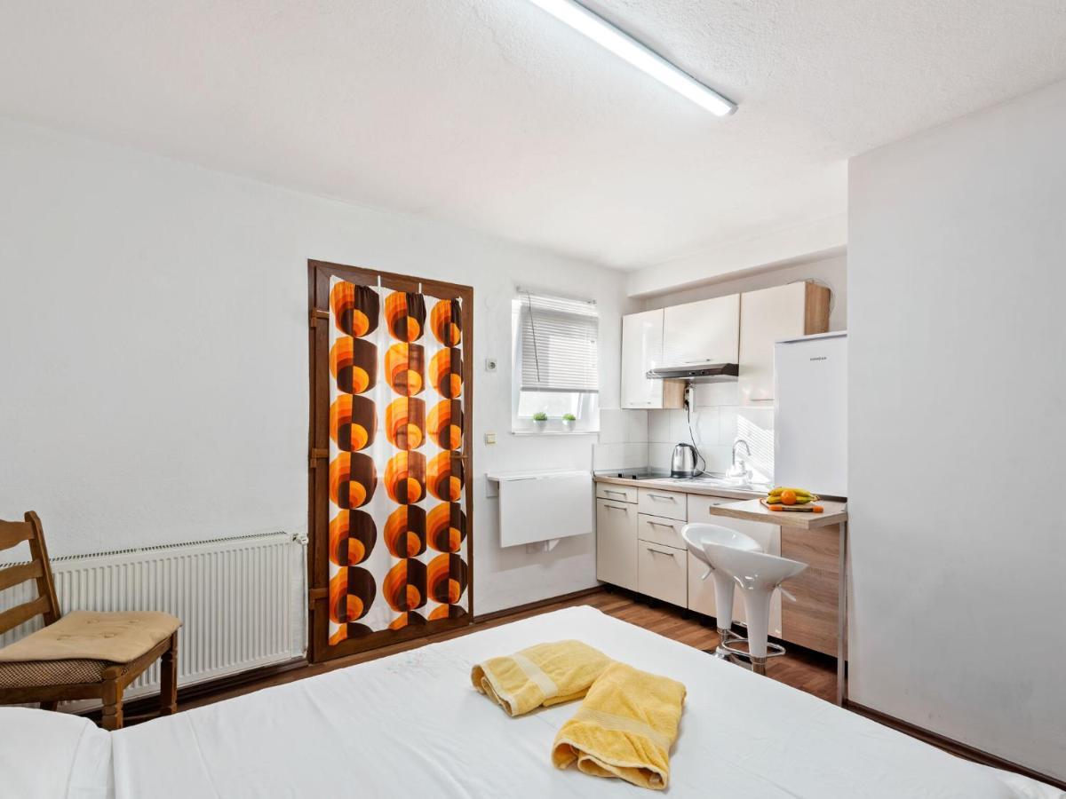 Cosy Holiday Home In Zadar With Garden Екстериор снимка