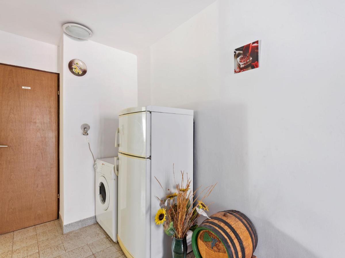 Cosy Holiday Home In Zadar With Garden Екстериор снимка
